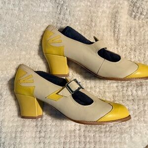 Elegant Yellow and Cream Mary Jane Heels size 39 (8 women’s)